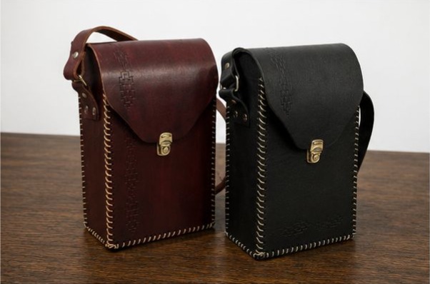 Materas de cuero, marron y negra